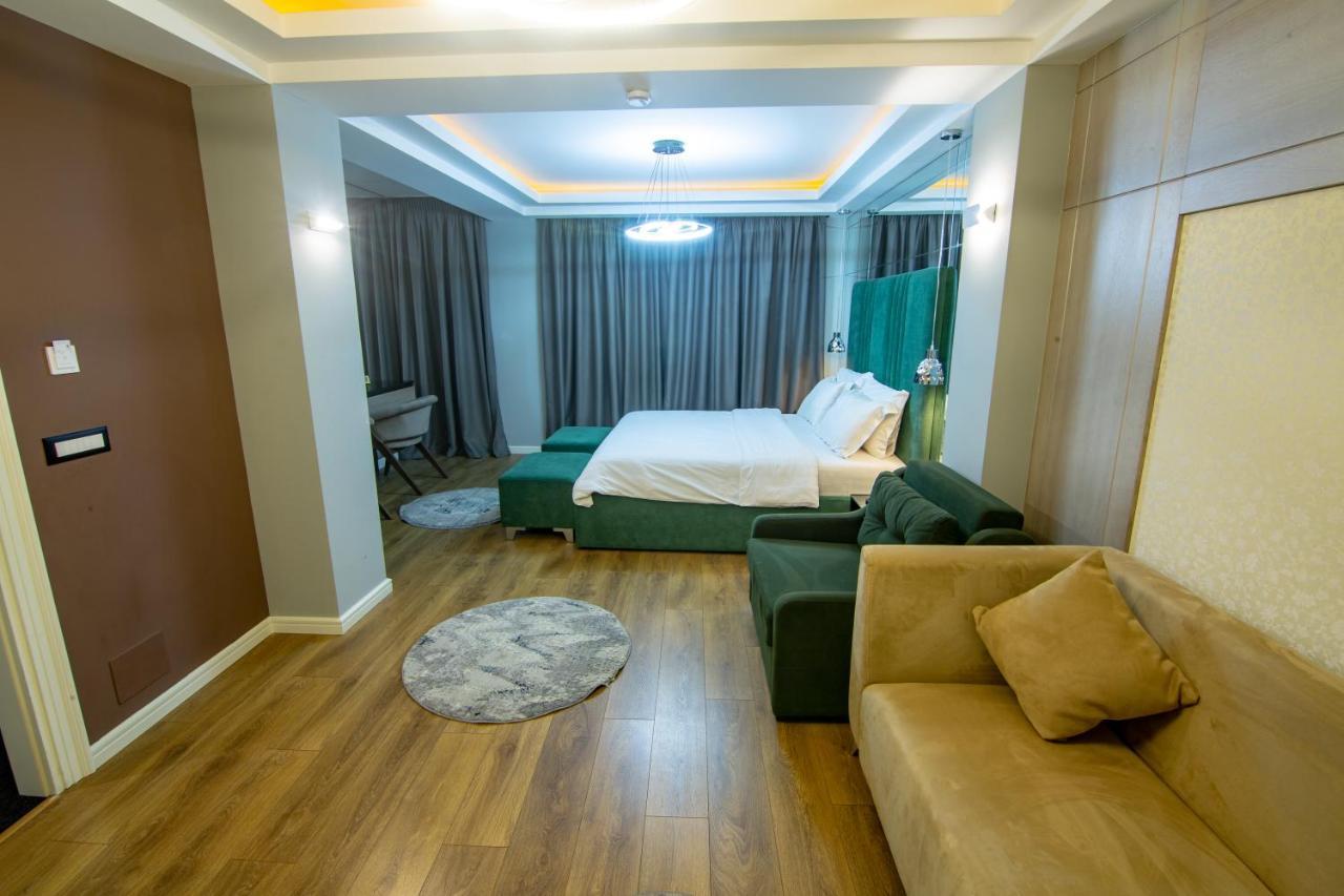 Tree Hotel Korce Exterior photo