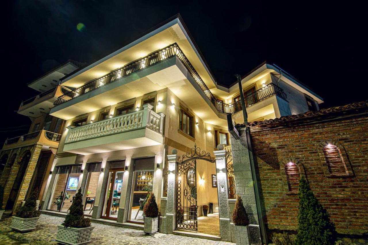 Tree Hotel Korce Exterior photo